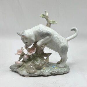 Seymour Mann Kitten Figurine